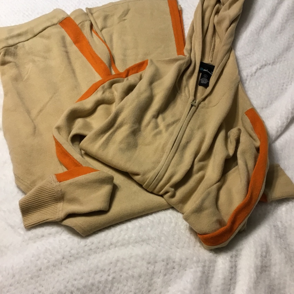 Women’s sweater jogger set
